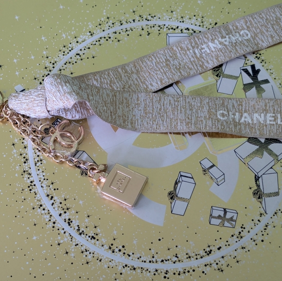 Chanel Charm - Picture 4 of 5